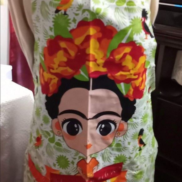 Frida Apron in multiple Colors - Picture 10 of 12
